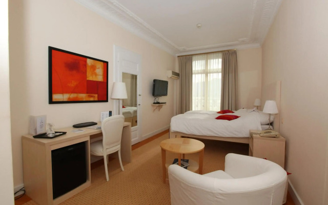 Hotel du Grand Lac Excelsior