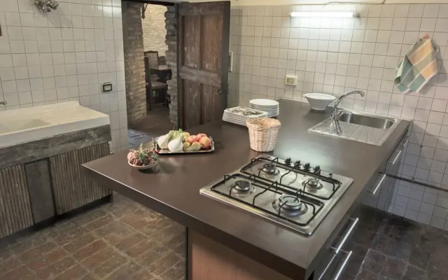 Antico Borgo del Riondino Trezzo Tinella