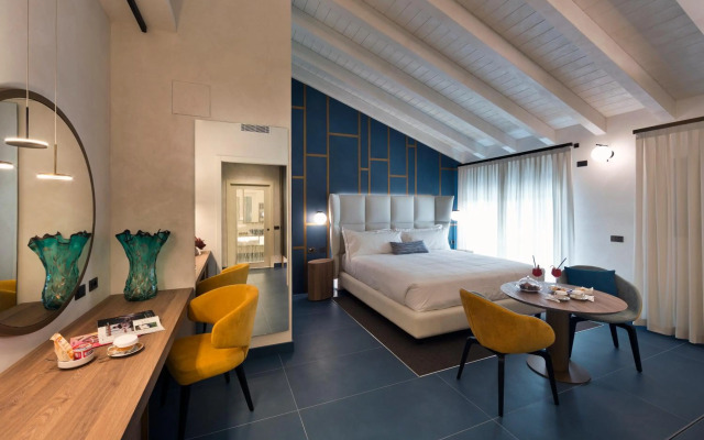 Vip's Motel Luxury Accommodation & Spa