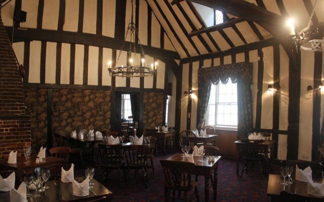 Brook Red Lion Hotel