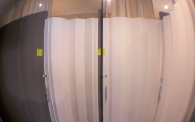 Abbotsford Private Rooms & Pods @ 15 Charles Homestay
