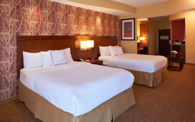 Courtyard by Marriott Evansville East
