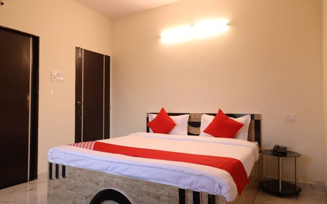 Oyo 30905 Uk Villa