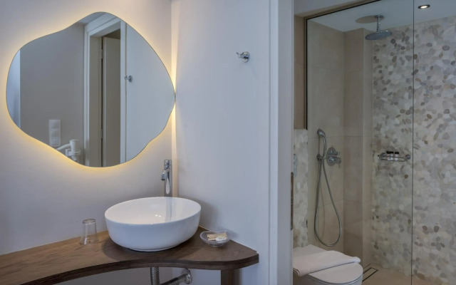 Alia Beach Hotel