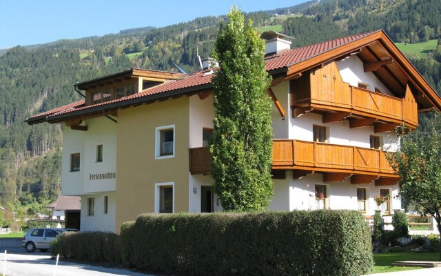 Spacious Apartment With Garden Near Ski Area In Tyrol