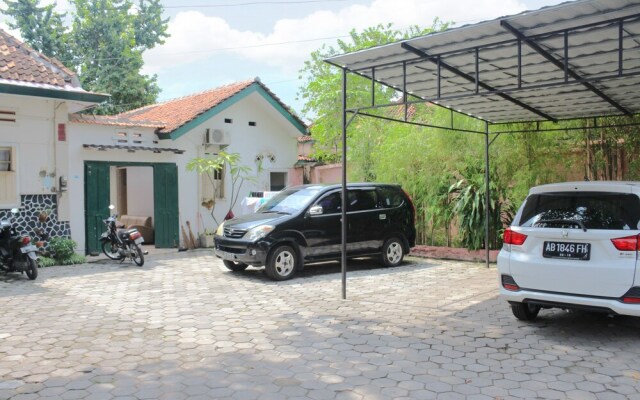 Airy Syariah Keraton Yogyakarta Panembahan 9