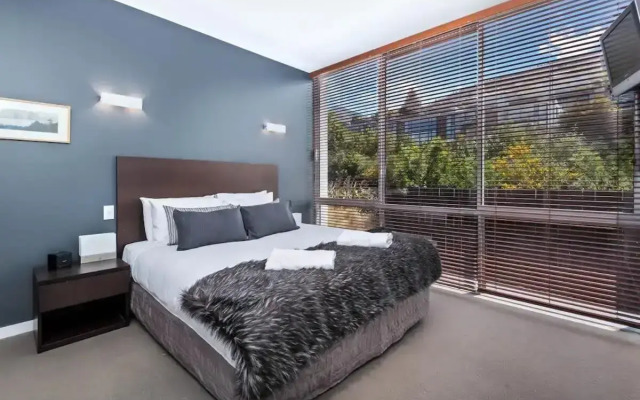 Luxury 1 Bedroom Studio