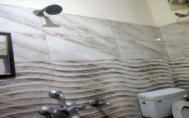 Goroomgo New Ashiyana Palace Varanasi