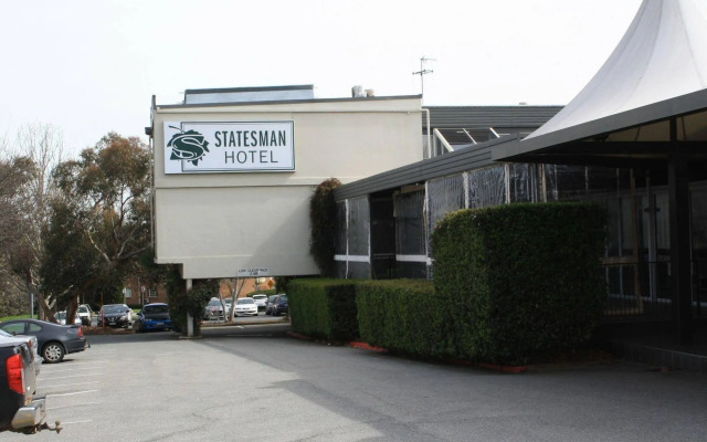 Statesman Hotel