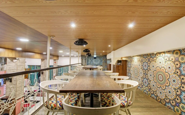 Treebo Town Plaza, Pune Station