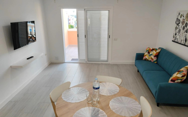 Comfortable Apartment Los Cristianos. Free Wifi.