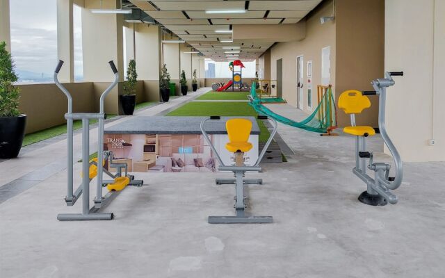 Homey And Simply Studio At Transpark Bintaro Apartment