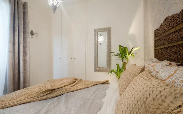 Granada Deluxe Apartments