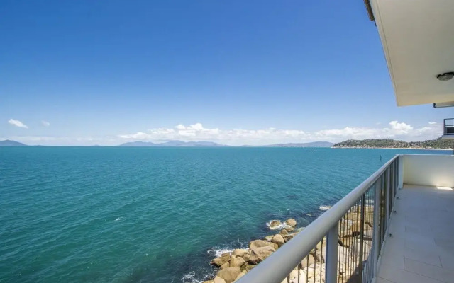 1 Bright Point Apartment 5301
