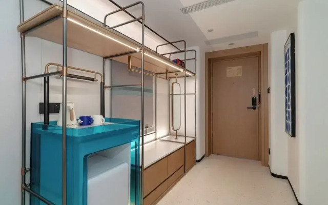 YEE HOTEL (free shuttle bus to Canton Fair Venue）