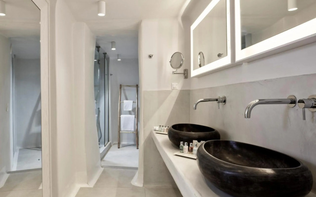 Cosmopolitan Suites
