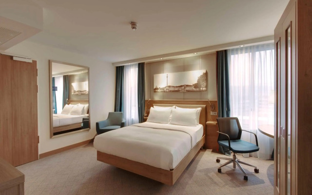 Hampton by Hilton Stuttgart City Centre