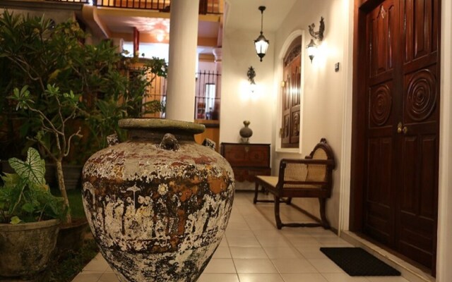 The Villa Hotel