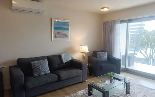 Paihia Beach Front 1 bedroom Apartment