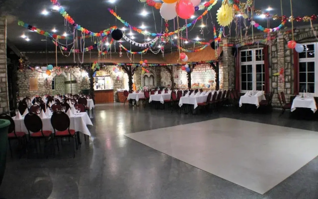 Zur Kaiserpfalz - Hotel-Spa-Camping