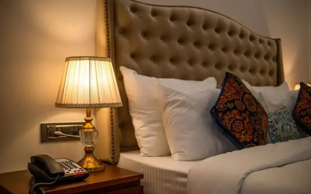Hotel Gyalpo Residency - A Mountain View Luxury Hotel in Leh
