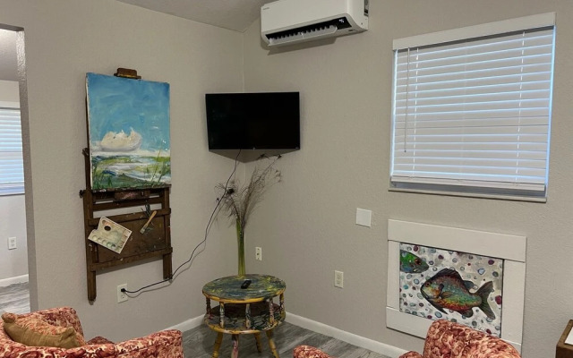Nature Coast Inn and Cottages