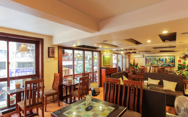Madam Moon Hotel