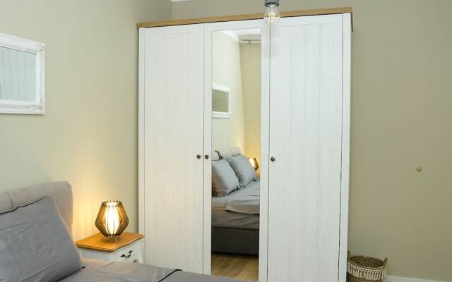 FM Luxury 2-BDR Apartment - Exclusive