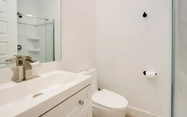 Spacious Lake Highland Townhome W/ Pool!