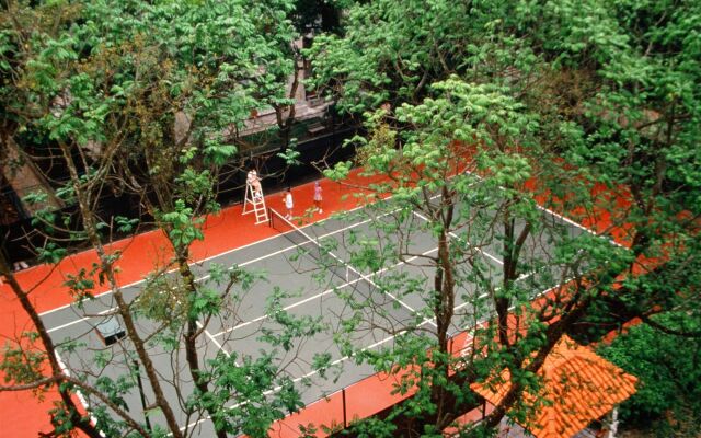 Diamond Westlake Suites