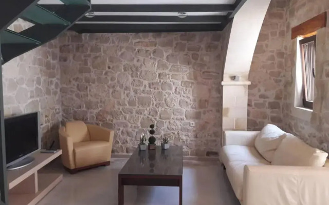 Tiny Stonehouse in Plakias