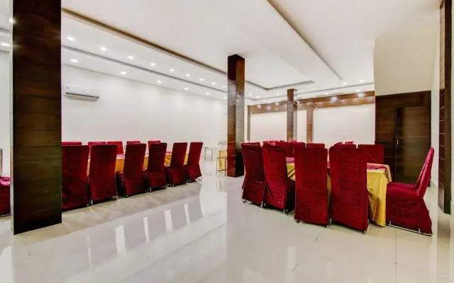Lrc Hotel And Banquet By OYO Rooms
