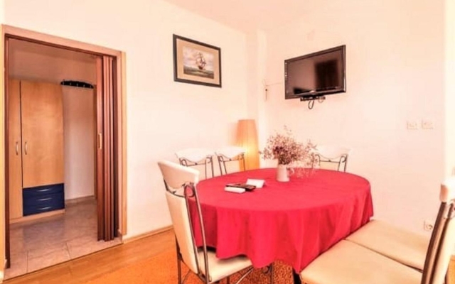 Apartment Mili - 250 m from sea: A2 Tina Rab, Island Rab