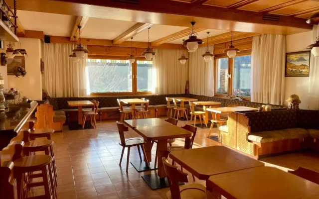 Hotel Oasi