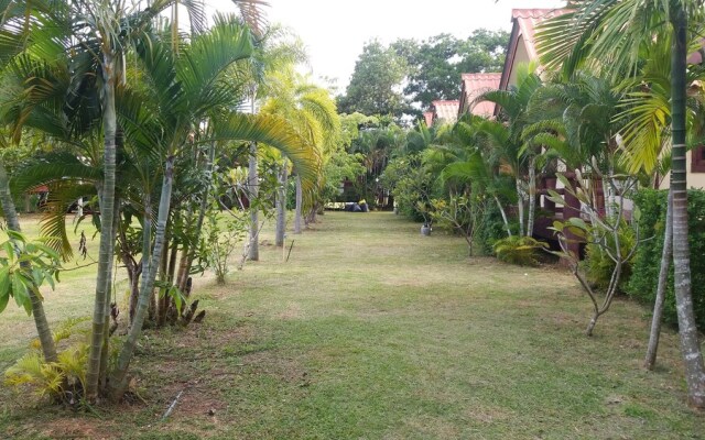 Lanta School Beach Resort