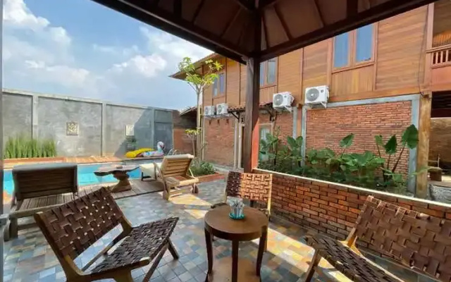 Tomohon Private Pool Villa Batu