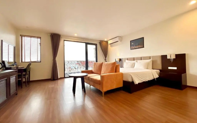 Paragon Noi Bai Hotel and Pool