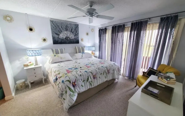 Tradewinds 151 1 Bedroom Condo