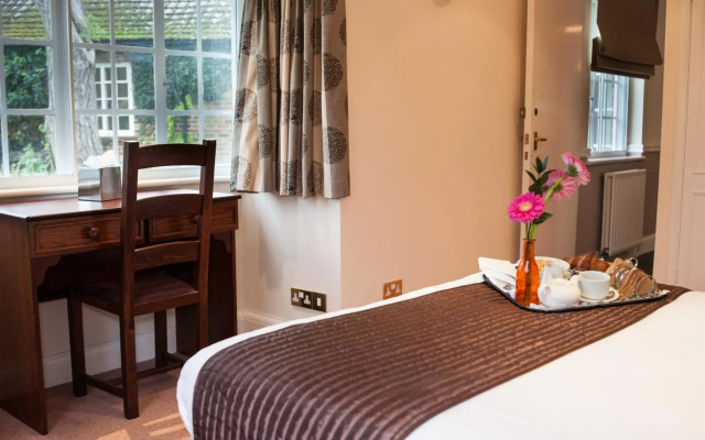 Warren Lodge Hotel