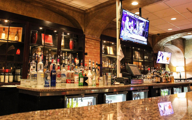 Crowne Plaza Cleveland Airport by IHG