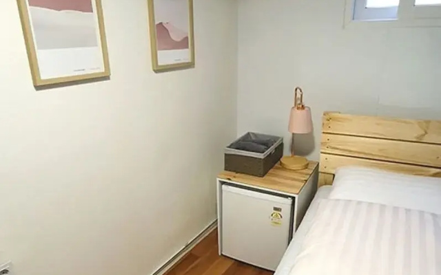 Seoul Feel House