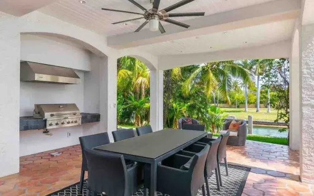 Villa Waterfront