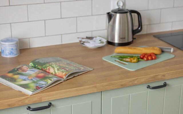 Spacious Grunwaldzka 77 by Renters