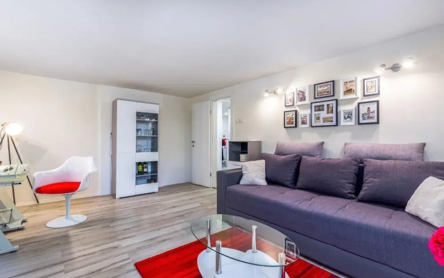 Fiorello Apartment