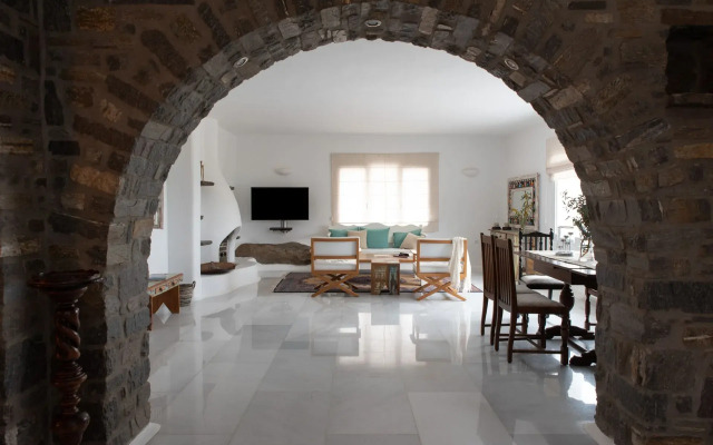 Villa Mira Paros  Luxury Suites