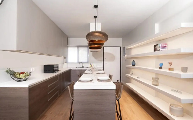 Blue Avra by A&D Properties