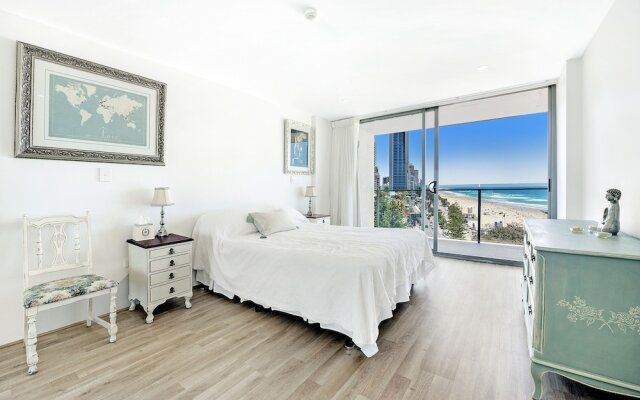 Absolute Beachfront - Central Surfers Paradise