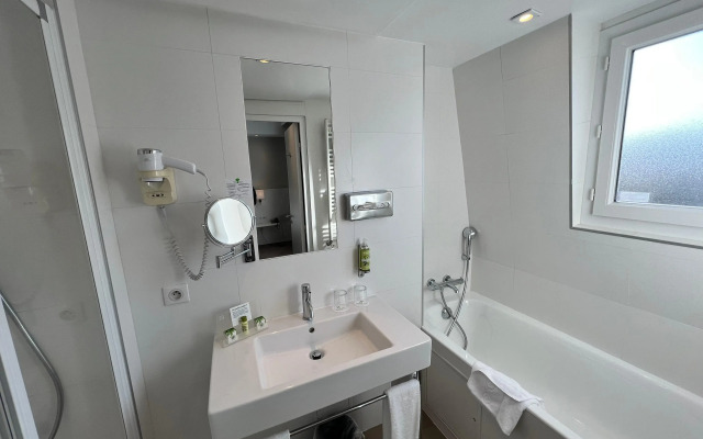 Holiday Inn Paris - Auteuil by IHG