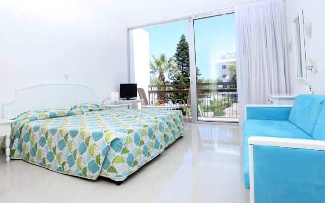 Marlita Beach Hotel Apartments