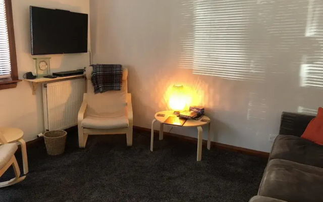 Super 2 Bedroom Flat near Dalkeith Town Center